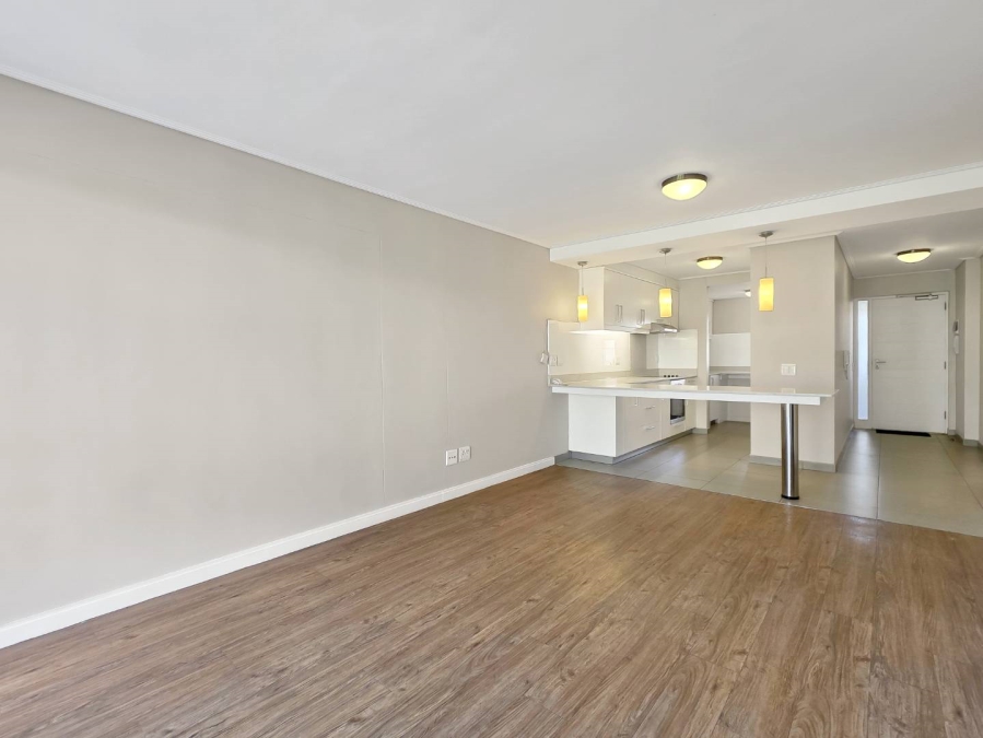 2 Bedroom Property for Sale in Vredehoek Western Cape